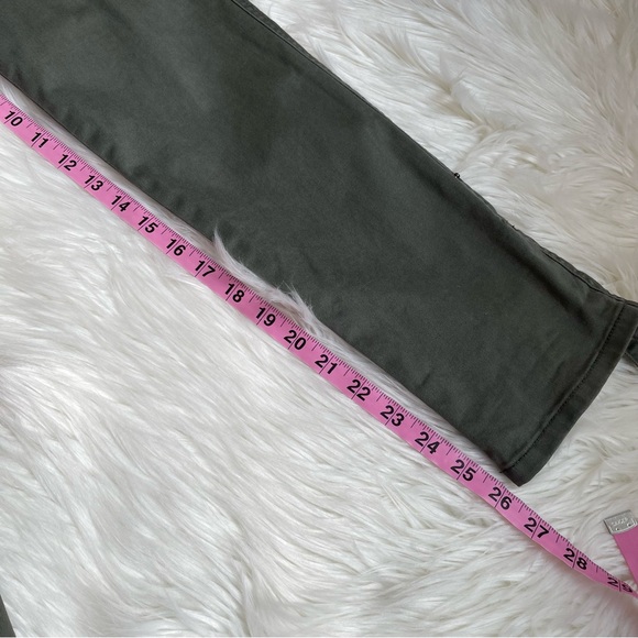 Wit & Wisdom Lilly Pad Green Roll Tab Cargo Pants - Picture 13 of 16